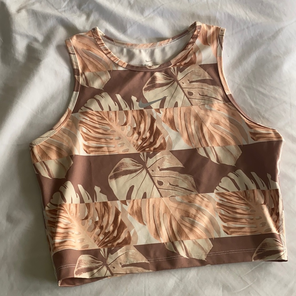 Nike workout crop top